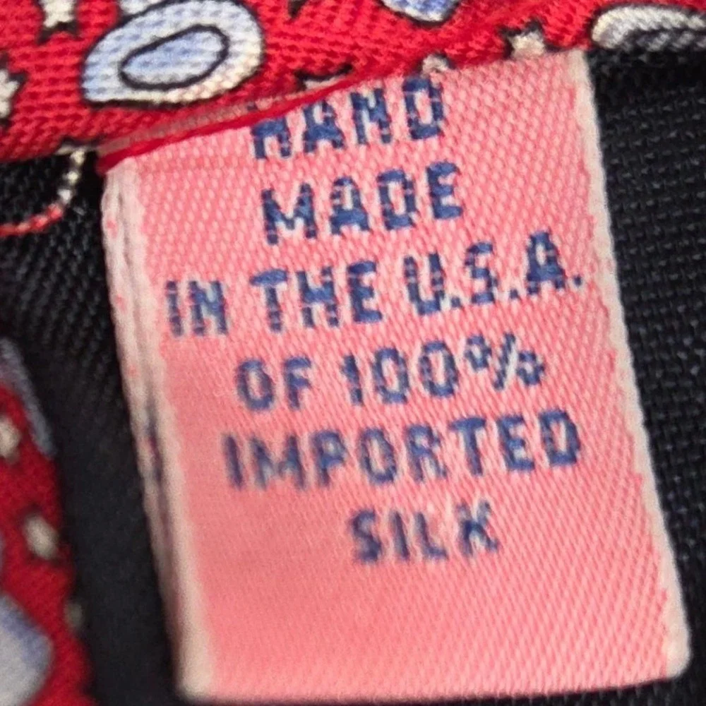 Vineyard Vines Necktie Mens Red White Silk Magic Rabbit Top Hat Magician Tie USA
